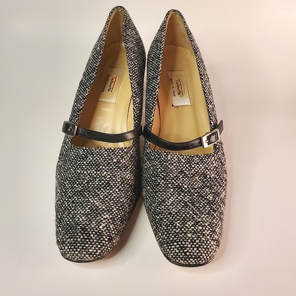 Tweed Vintage Talbots Office Heels with Buckled Leather Band - Picture 15 of 15